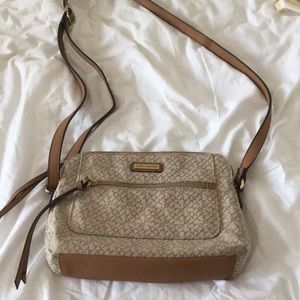 Brand new Tommy Hilfiger purse !